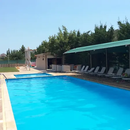 Ξενοδοχείο με διαμερίσματα Zeis Edo Luxury Τολό