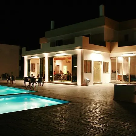 Ξενοδοχείο με διαμερίσματα Zeis Edo Luxury Τολό