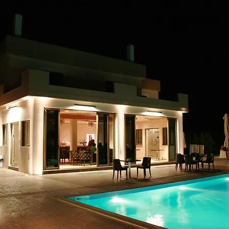 Zeis Edo Luxury Ξενοδοχείο με διαμερίσματα *