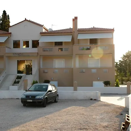 Ξενοδοχείο με διαμερίσματα Zeis Edo Luxury