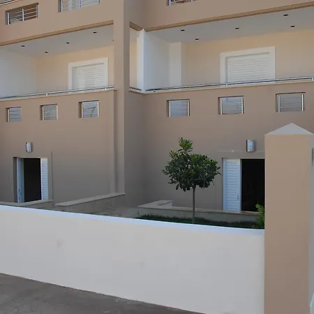 Zeis Edo Luxury Ξενοδοχείο με διαμερίσματα *