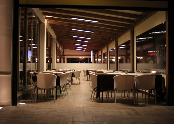 Zeis Edo Luxury 3* Tolón