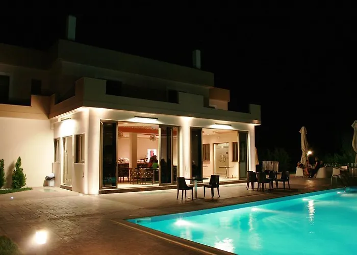 Zeis Edo Luxury Apartahotel 3*