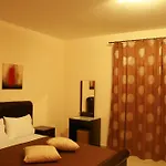 Zeis Edo Luxury Aparthotel Tolo