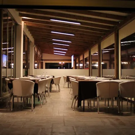 Zeis Edo Luxury 3* Tolo