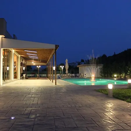 Zeis Edo Luxury 3* Tolón