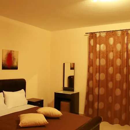 Zeis Edo Luxury Aparthotel Tolón
