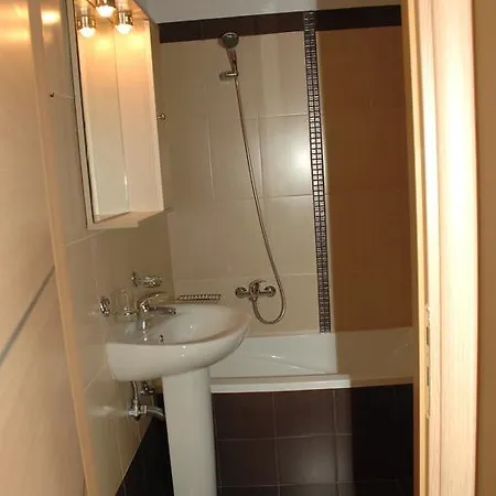 Zeis Edo Luxury 3* Tolón