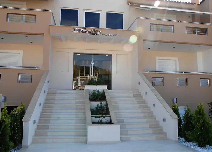 מלון דירות Zeis Edo Luxury 3*