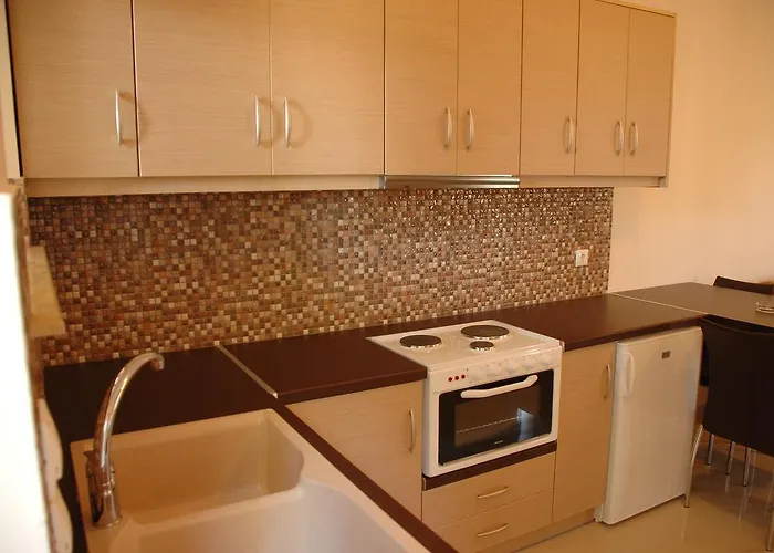 Zeis Edo Luxury מלון דירות 3*